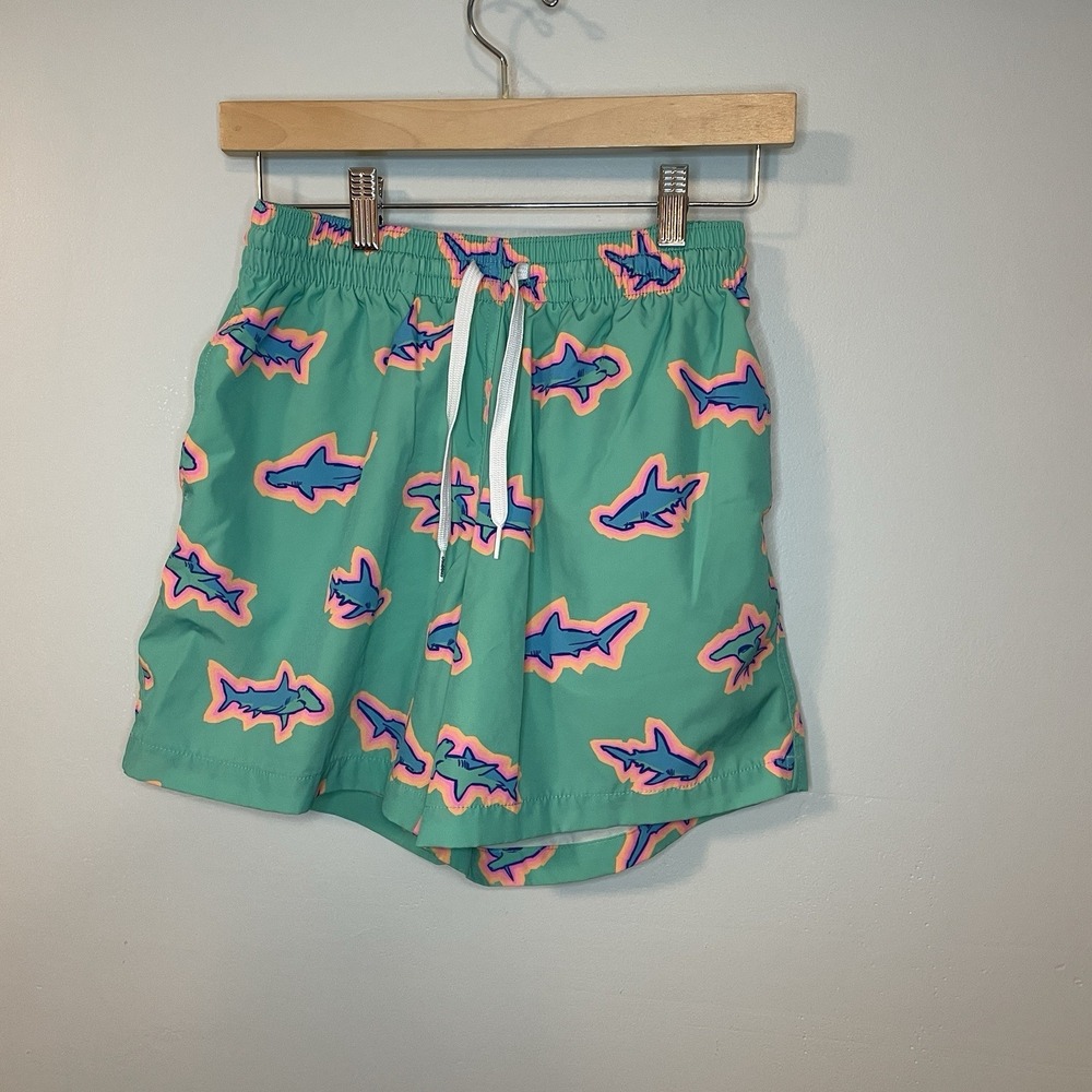 Chubbies Mens S Swim Trunks 5.5 Inch Green Shark Apex Swimmers Brief Mesh